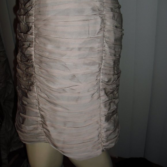 H & M party,cocktail,beige,ruched,gathered,strapless,boned for shape,bodycon - Picture 6 of 9